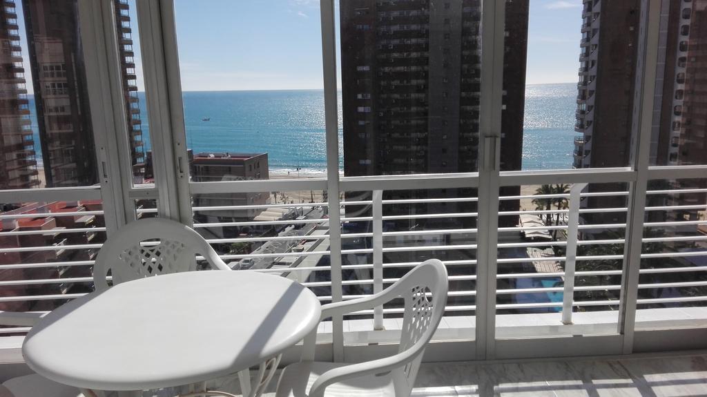 Apartamentos Los Caballos Benidorm Esterno foto